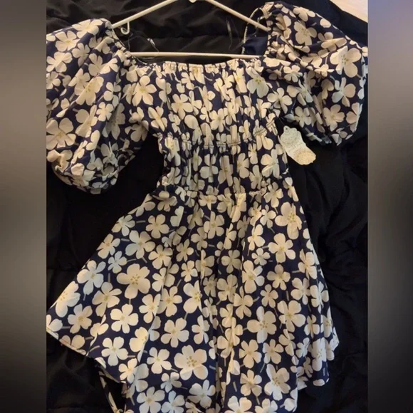 Altard State floral dress! Babydoll sleeves and square neck! - Picture 3 of 3